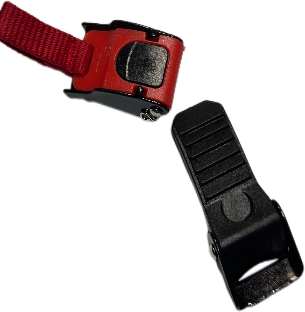 khóa cài nón bảo hiểm đen